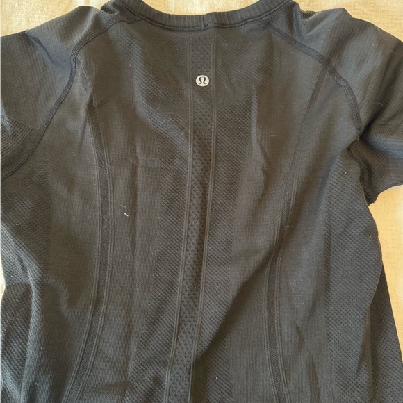 Lulu Swift Stride Tshirt - Picture 2 of 4